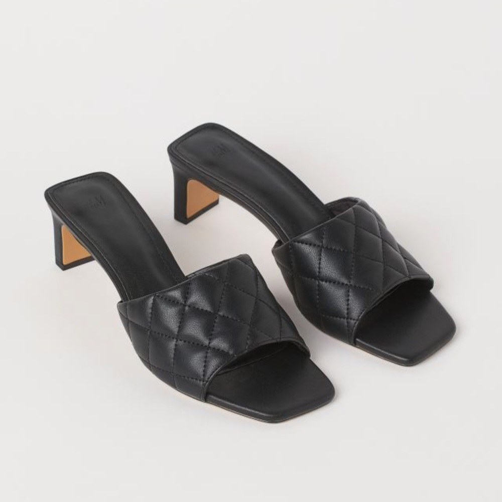 H&M Black Quilted Mules 🆕